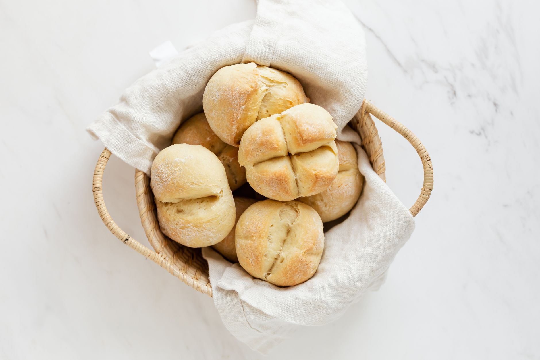 Homemade Hot Cross Buns (Soft, Spiced & Perfectly Glazed)