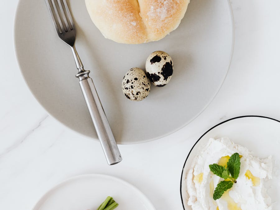 What should diabetics eat first thing in the morning?