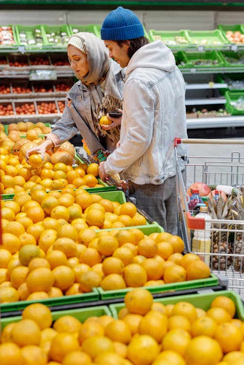 Kostenloses Stock Foto zu auswahl, einkaufen, einkaufswagen