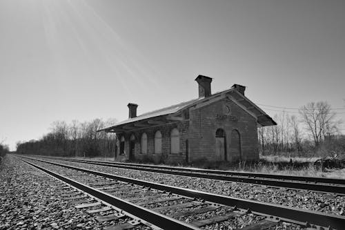 Photos gratuites de abandonné, chemin de fer, gare
