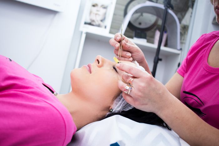 Gesichtsbehandlung bei Emma Elite Cosmetic