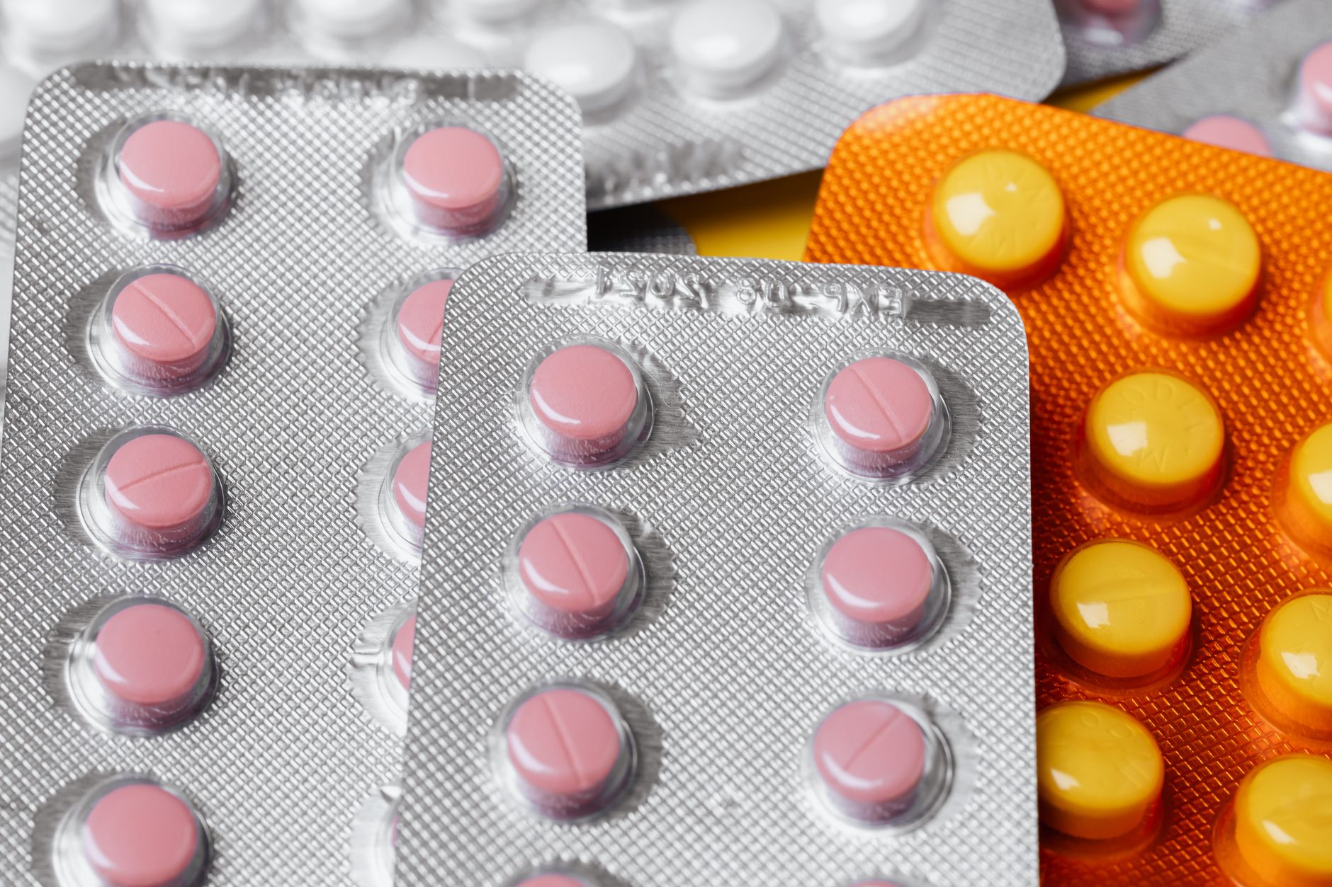 Can You Safely Mix Motrin and Robitussin? What You Need to Know