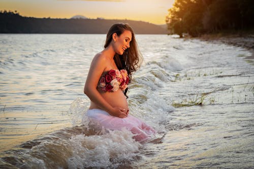 Бесплатное стоковое фото с берег, беременная, беременность
