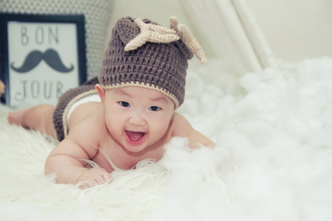 無料 赤ちゃんの笑顔 写真素材
