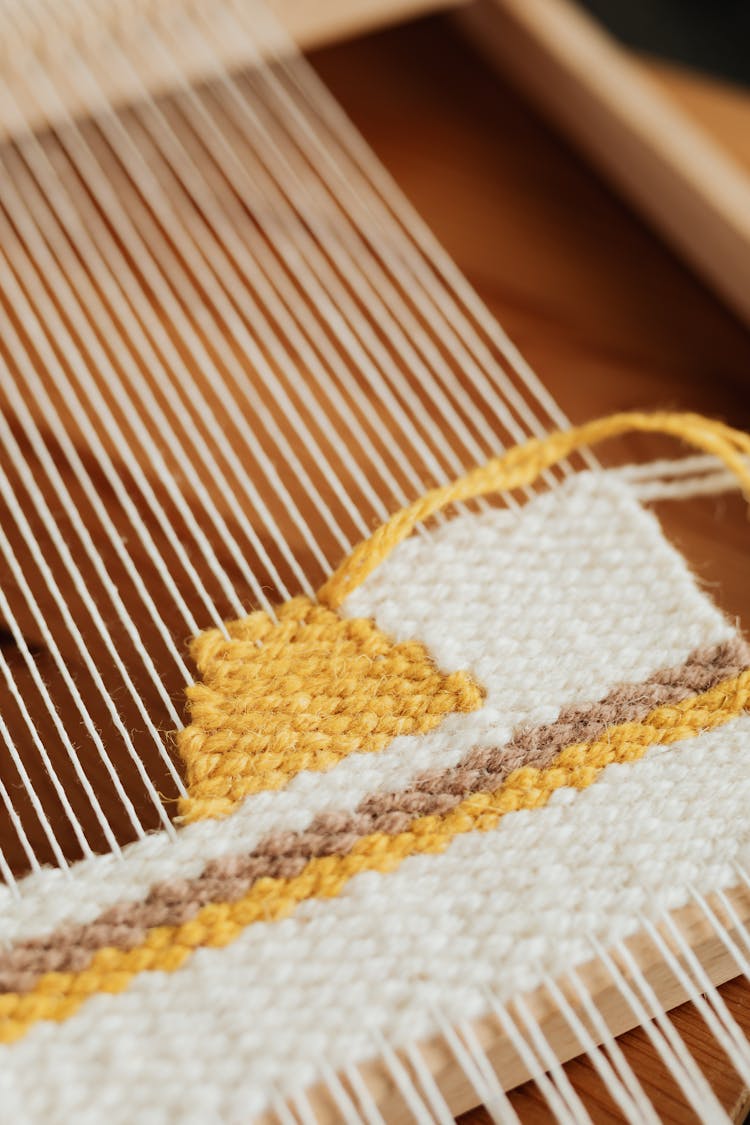 Weaving Loom Machine With Colorful Threads