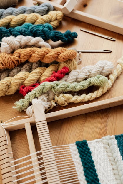 How to weave in ends knitting without needle