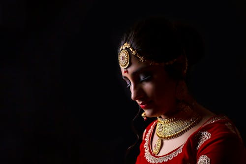 Gratis lagerfoto af gylden, halskæde, indisk kvinde