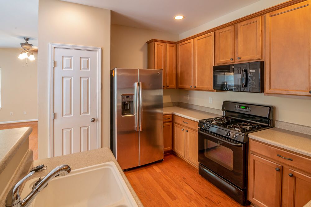 Refrigerator, Freezer & Ice Maker Repair