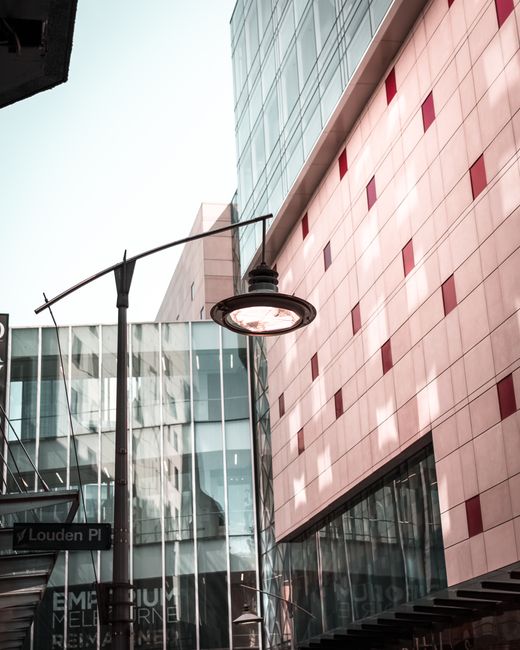 Why Are Melbourne Laneways So Famous? Why Are Melbourne Laneways So Famous?