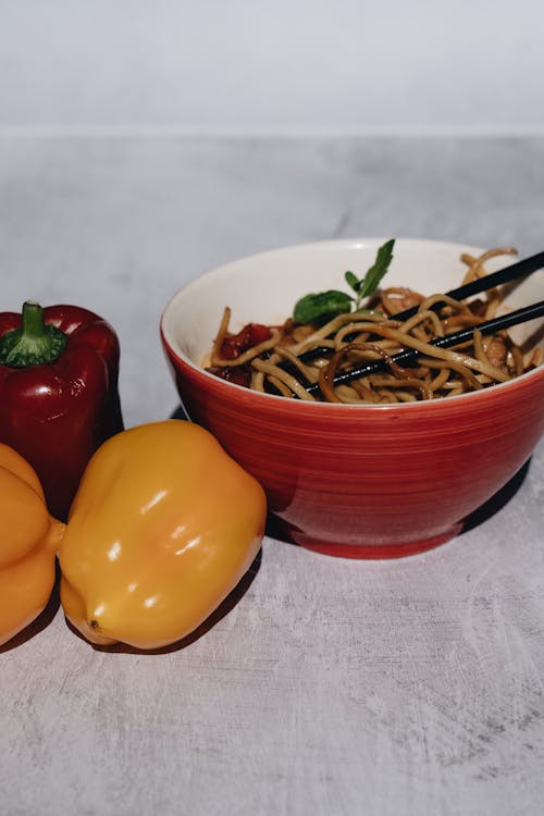 Free Bowl of Noodles and Bell Peppers Stock Photo