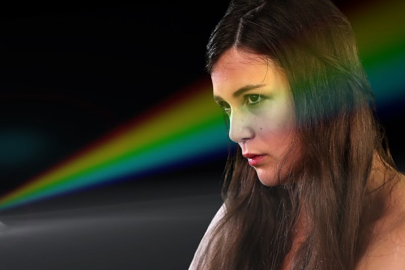 Senzor de mișcare montat pe un zid exterior