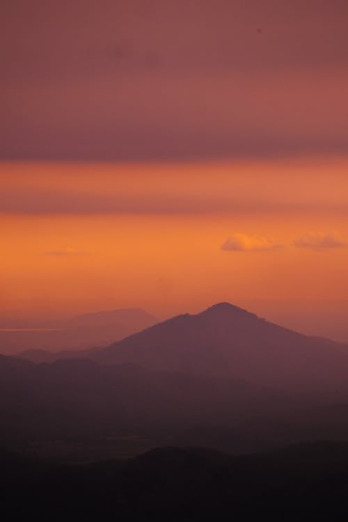 Gratis stockfoto met bergen, dageraad, decor