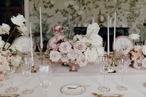 Gratis Fotos de stock gratuitas de arreglo floral, artículos de cristal, banquete Foto de stock