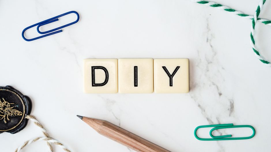 What are some DIY projects for home interior design at low cost?