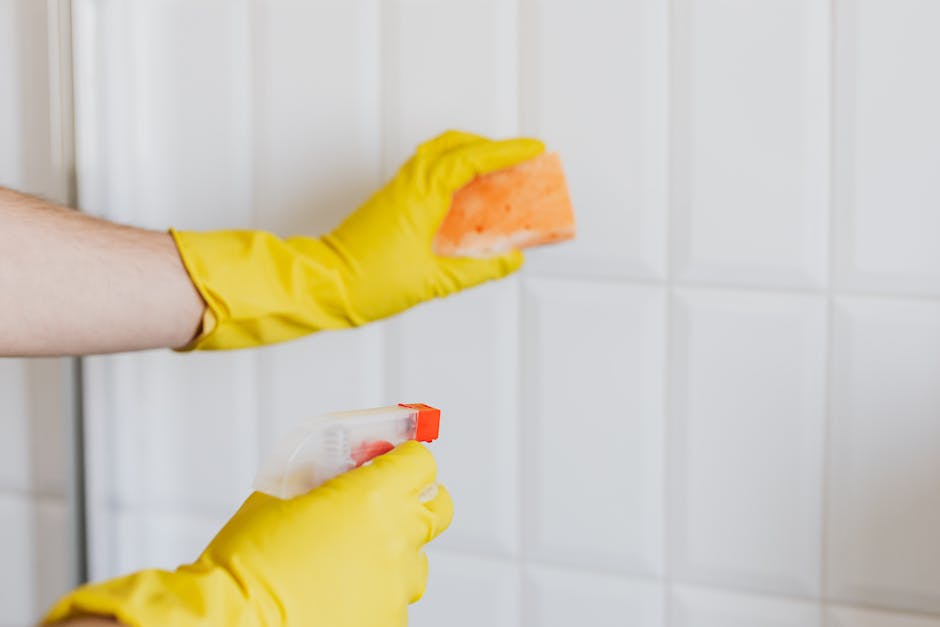 What is the best glue for ceramic tile?