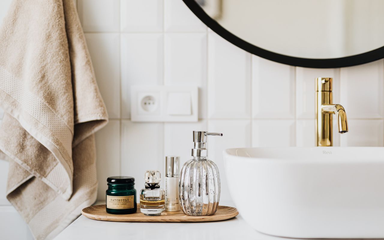 Safe cleaning supplies — vinegar, microfibre cloth, gentle squeegee