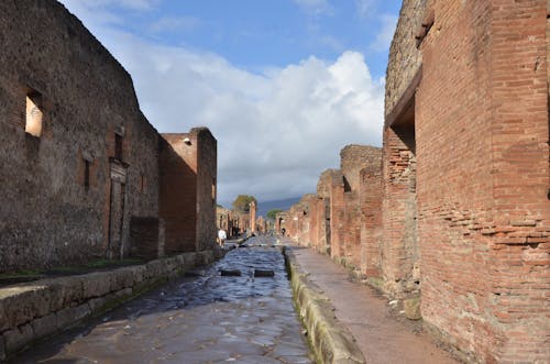 Free stock photo of ancient roman architecture, bricks, clouds