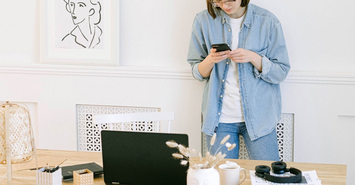 What does bold text mean in an email