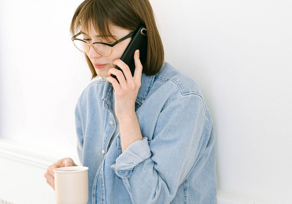 Online dating: starting a conversation on a niche platform