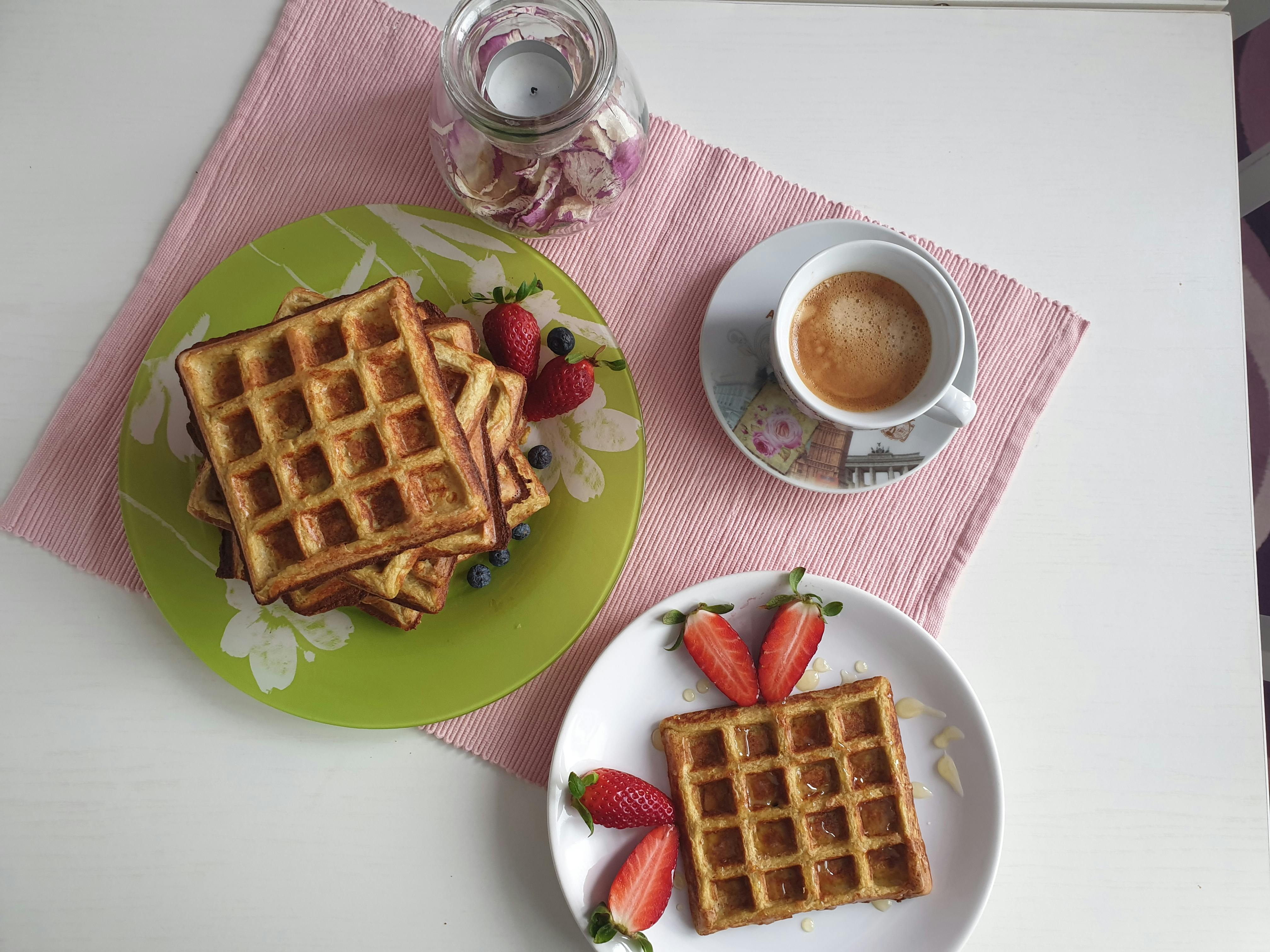 Two people laughing and talking on a date, symbolizing good communication