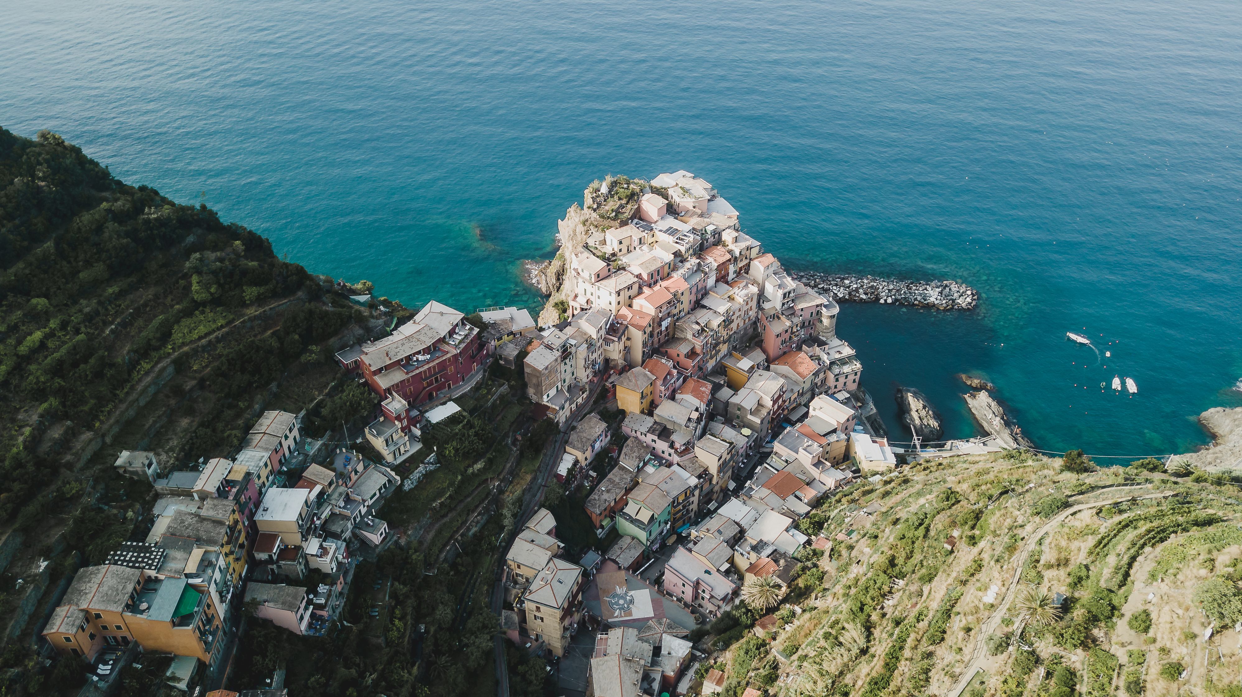 Manarola skalní pláž