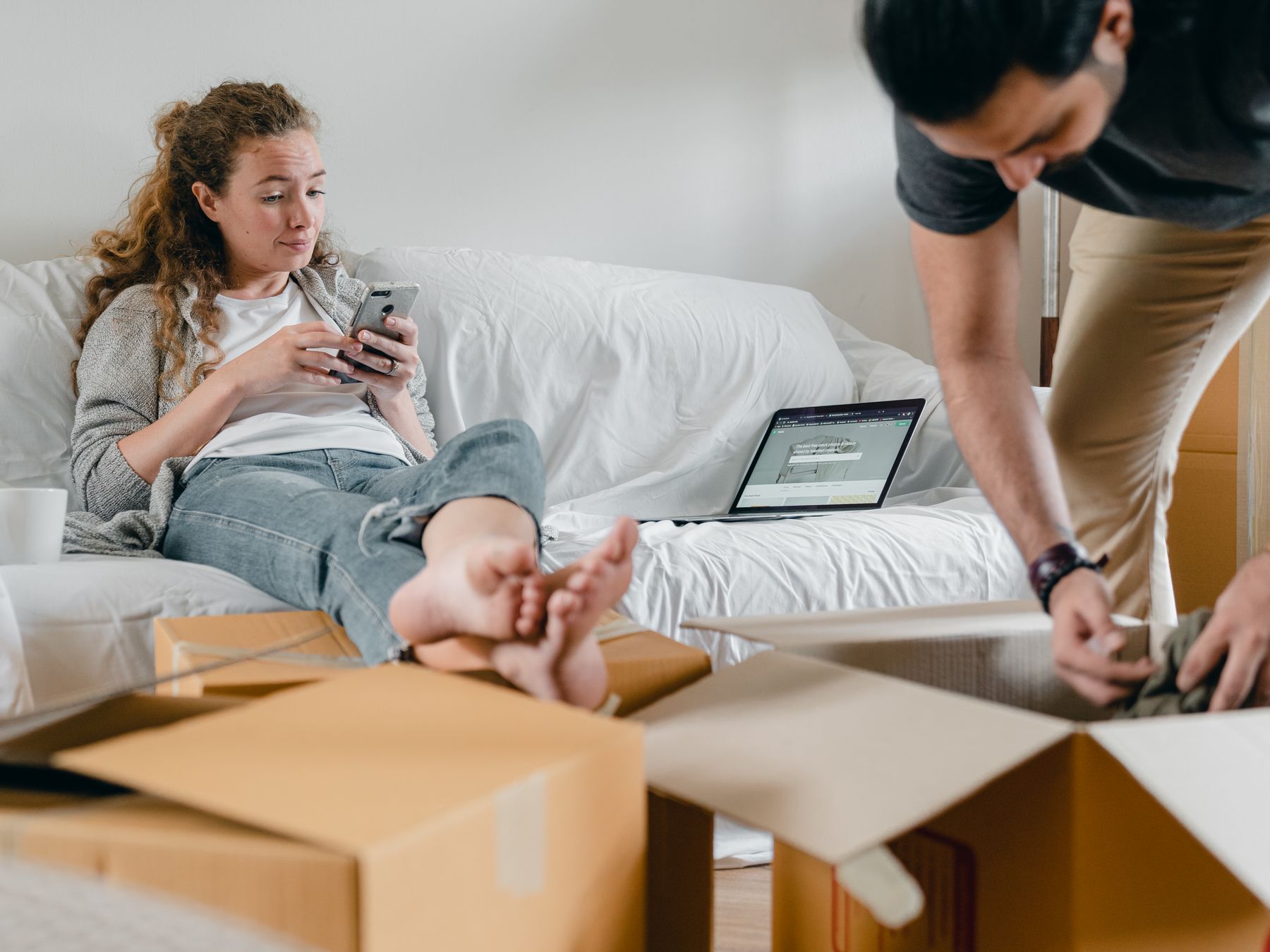 Radyr — professional packers wrapping and boxing belongings
