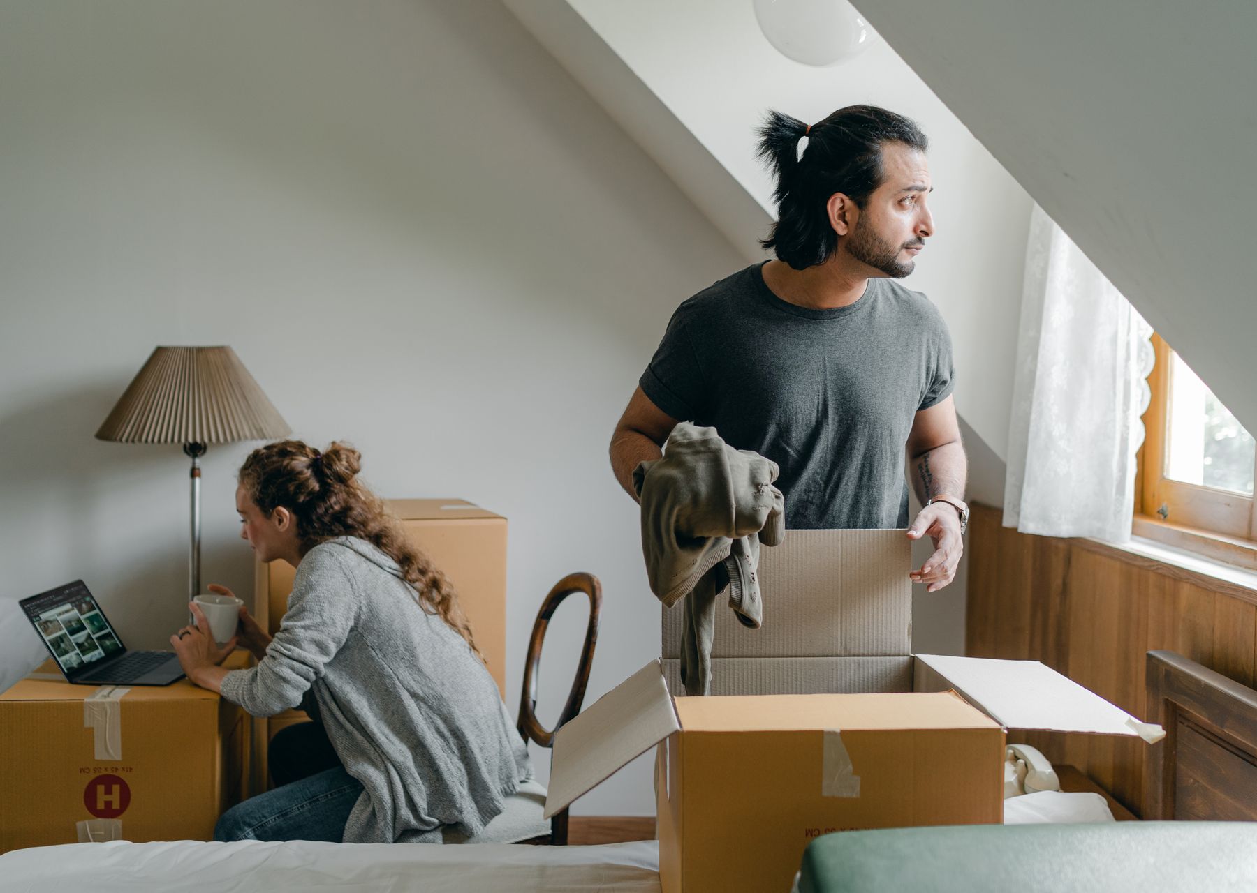 Professional removals crew at work — packing services Dailly