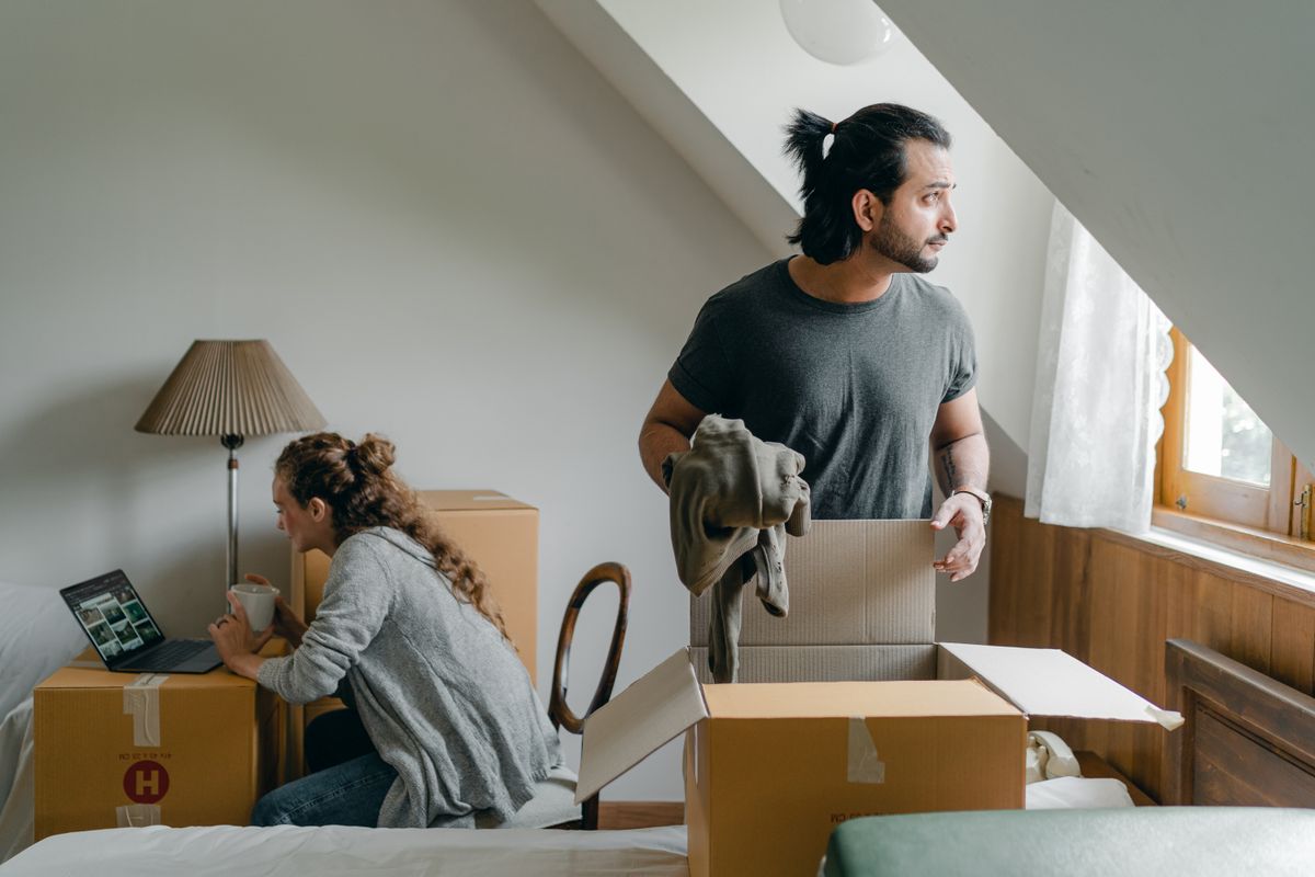 student moves in Biddulph — Student Moves in Biddulph — the working end of the job