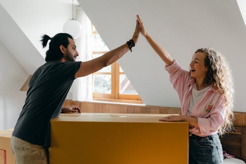 Foto d'estoc gratuïta de alegre, apartament, àtic