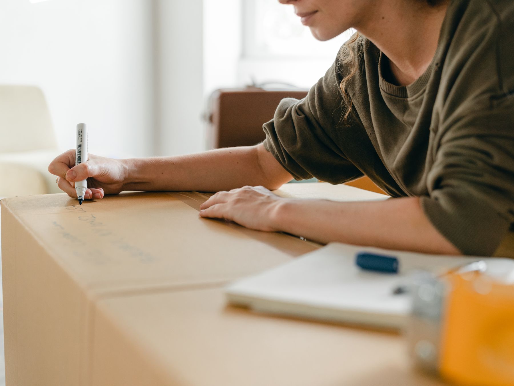 Sharnbrook — professional packers wrapping and boxing belongings