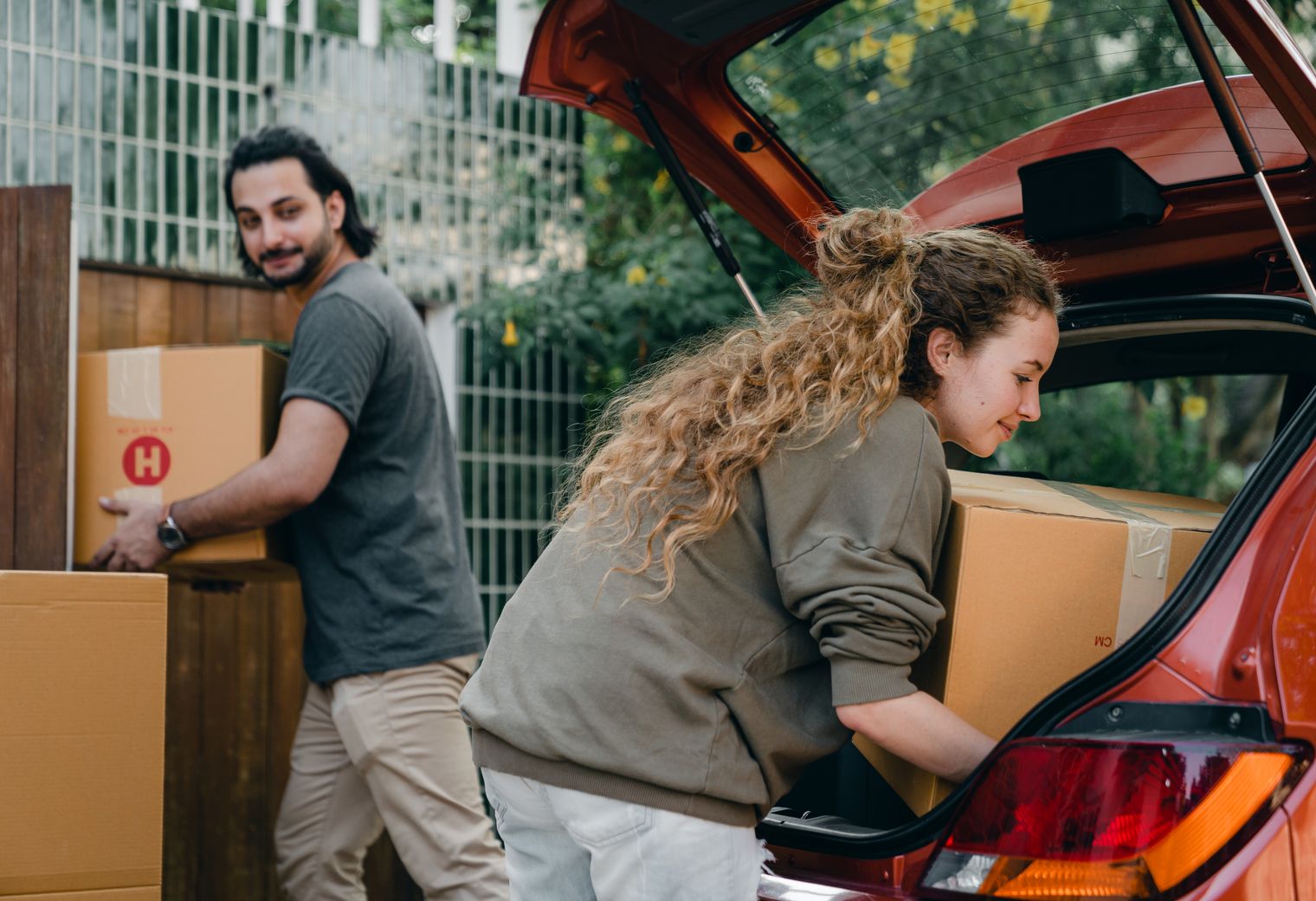 Vintry — professional packers wrapping and boxing belongings