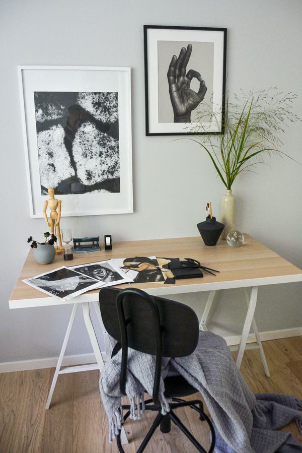 Artist setting up an Etsy shop with Printful to sell art prints online in a beginner print on demand class