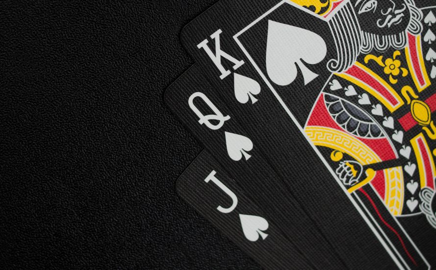 Online Casino: Spielautomaten und Live-Spiele im Überblick