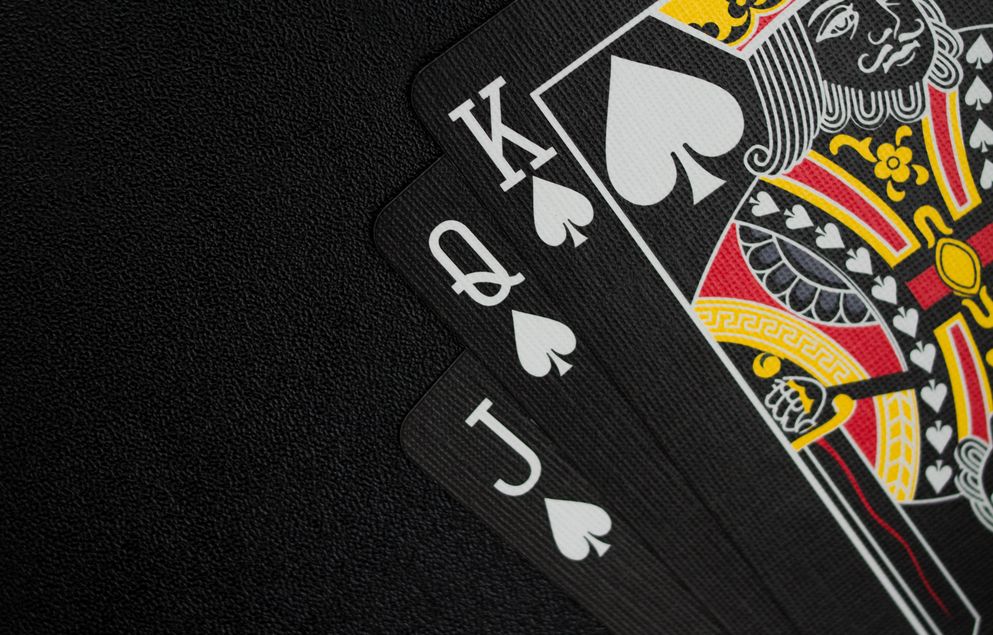 Online Casino: Spielautomaten und Live-Spiele im Überblick