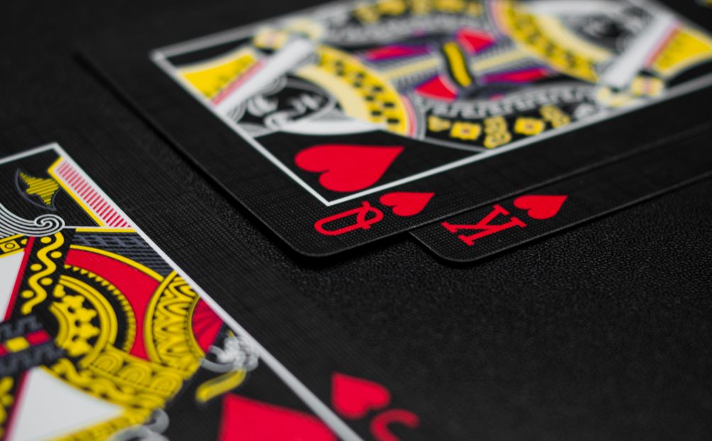 Online Casino: Spielautomaten und Live-Spiele im Überblick