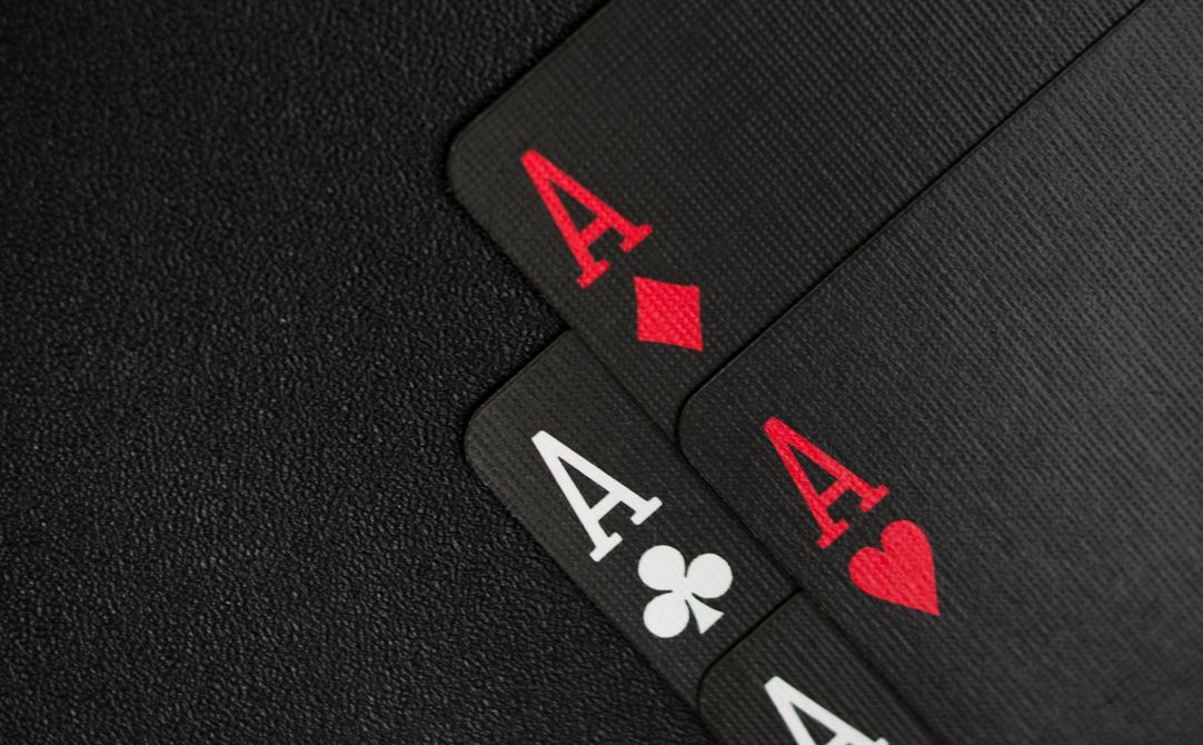 Online Casino: Spielautomaten und Live-Spiele im Überblick