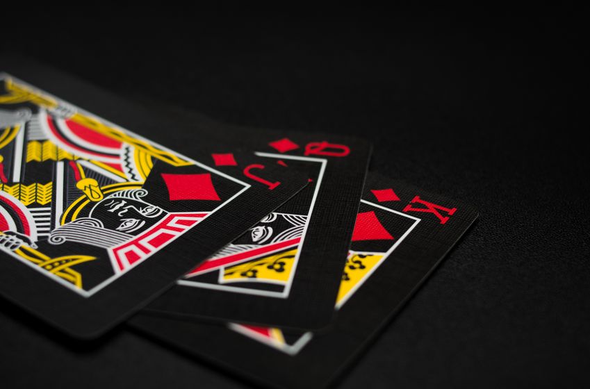 Online Casino: Spielautomaten und Live-Spiele im Überblick