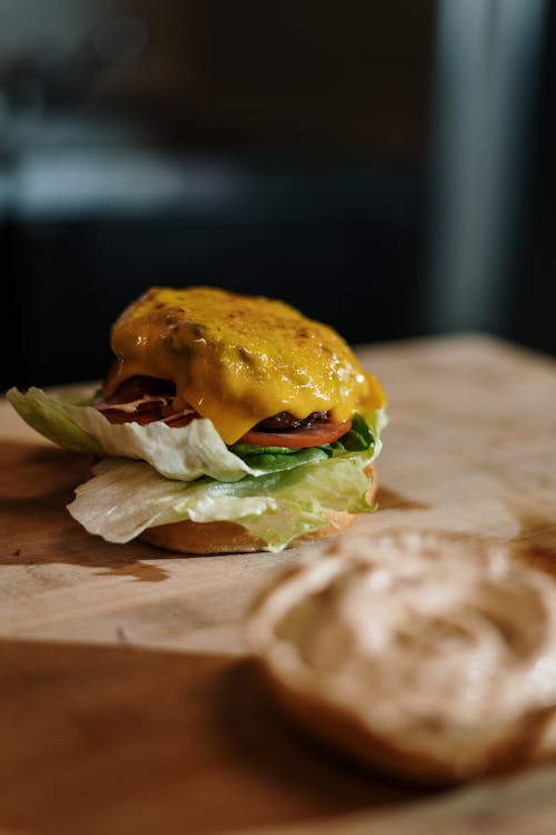 Fotobanka s bezplatnými fotkami na tému burger, cheeseburger, gastronómia