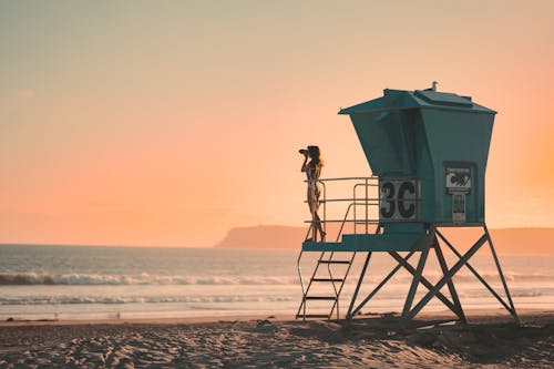 1000 Engaging Beach Girl Photos Pexels Free Stock Photos