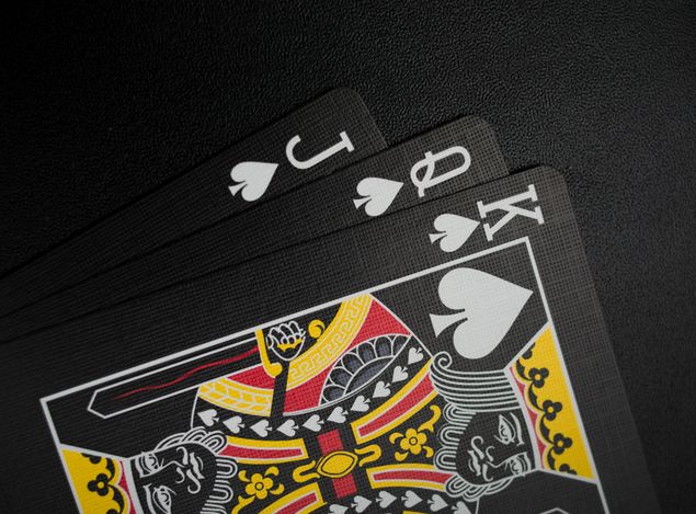 Online Casino: Spielautomaten und Live-Spiele im Überblick