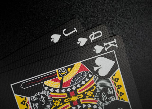 Online Casino: Spielautomaten und Live-Spiele im Überblick