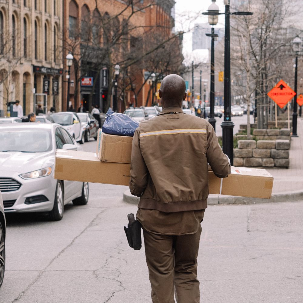 Polegate — student move with boxes and a van