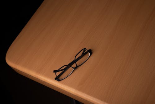 grátis Foto profissional grátis de fechar-se, mesa de madeira, tomada de grande-angular Foto profissional