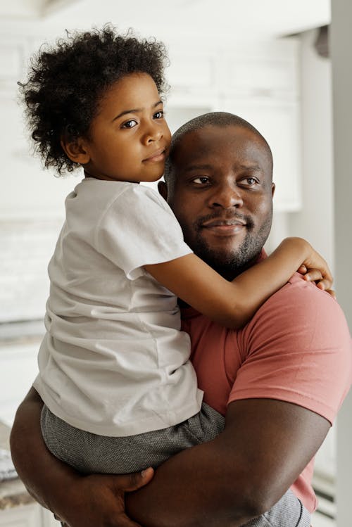 Kostenloses Stock Foto zu afroamerikaner, afroamerikanischer mann, elternteil