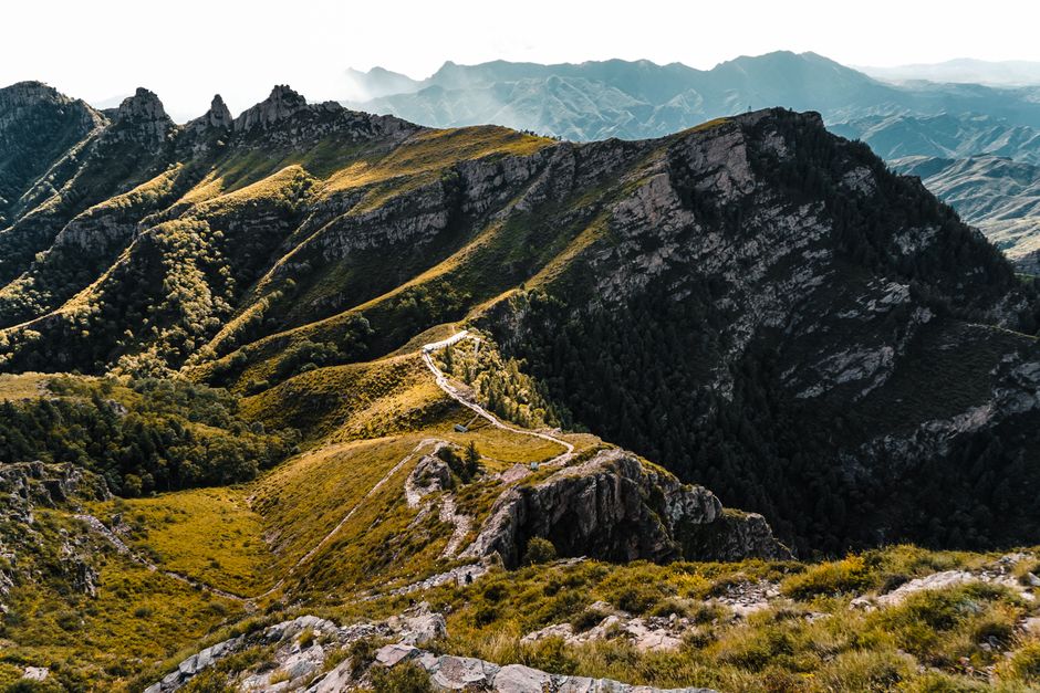 Loushan Pass mountain path and monument