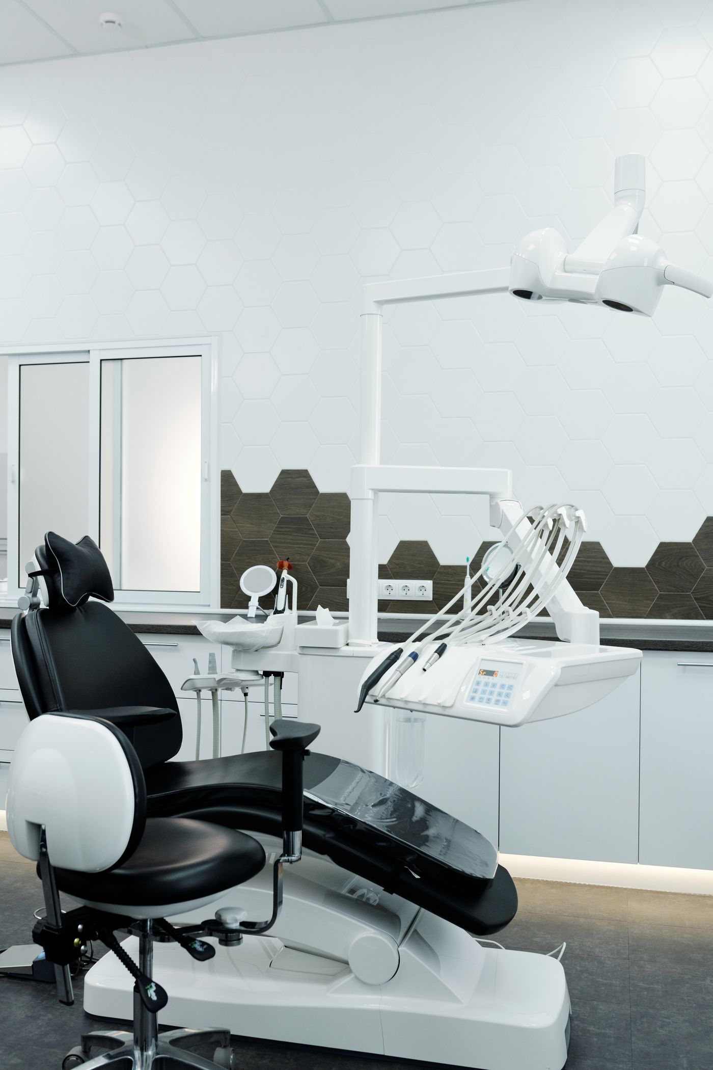 Detalle de gabinete y sillón dental