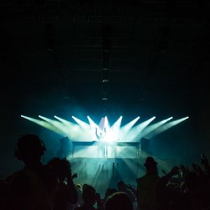 Club lights photo by Jacob Morch on Pexels