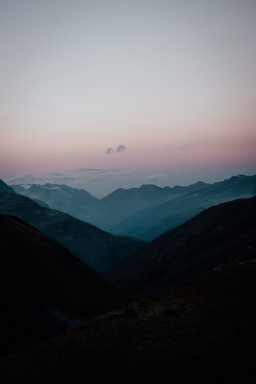 Free Silhouette of Mountains Stock Photo