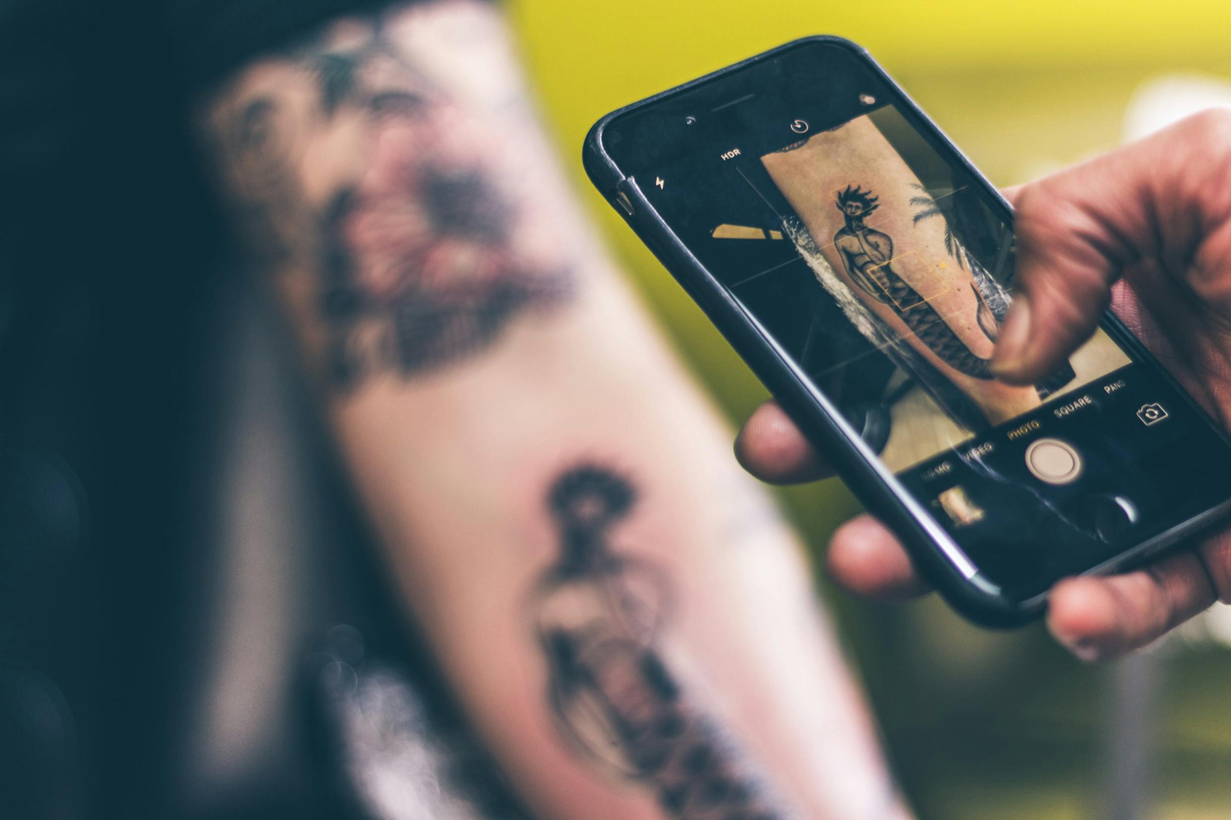 free stock photo of mobile tattoo tattoo artist