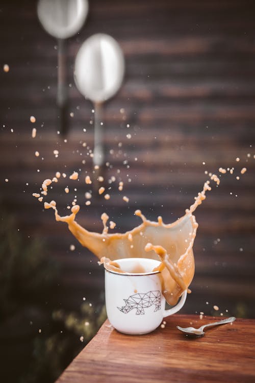 Free White and Brown Ceramic Mug With Water Droplets Stock Photo